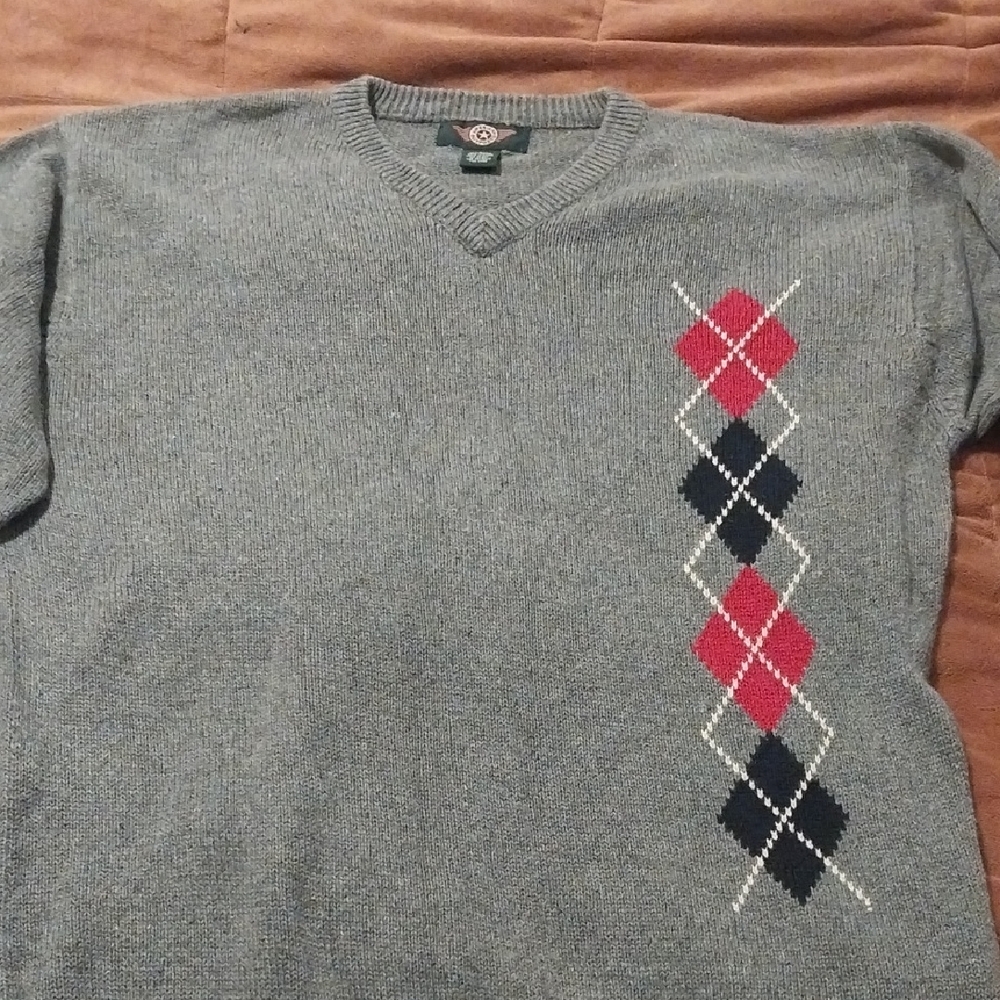 Classic V-Neck Argyle Sweater for Men